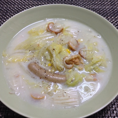 白菜とウィンナーのソープ
