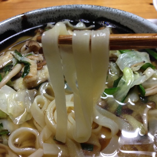 平たいうどん
