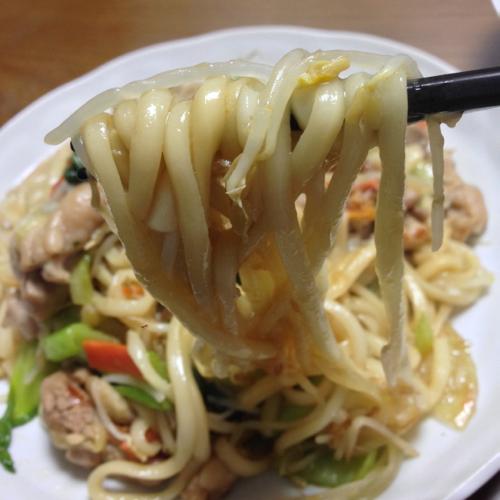 th_焼きうどんアップ