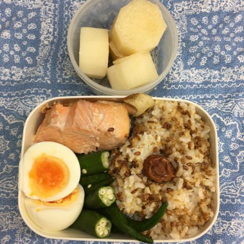 th_シャケ弁